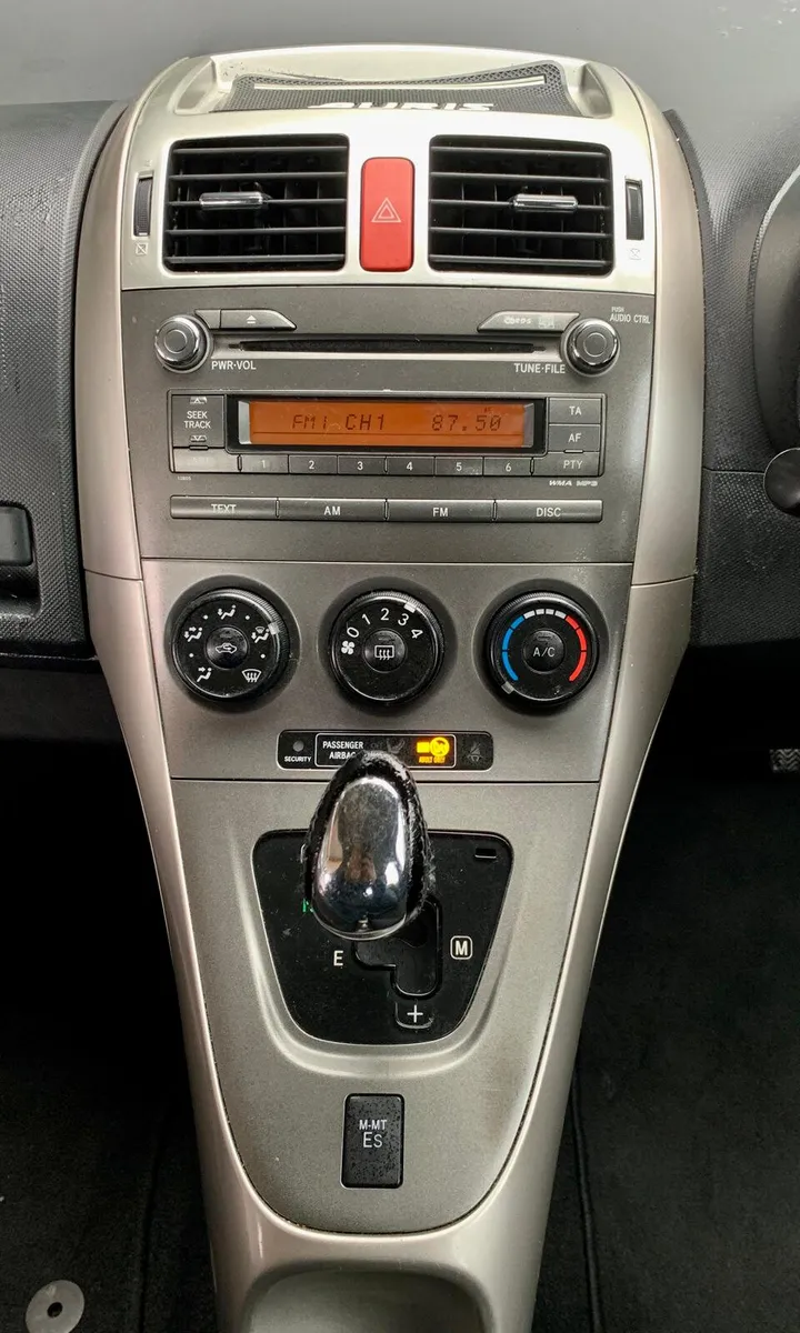 Toyota Auris 2007 Automatic 1.6 Petrol nct 8/26 - Image 2