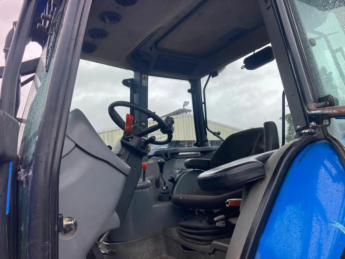 New Holland TS100 - Image 2