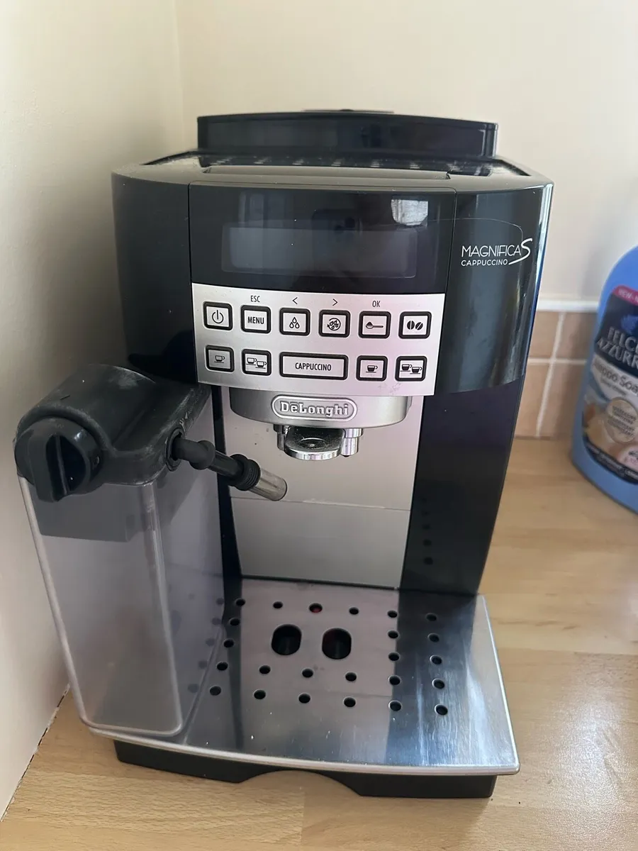 DeLonghi coffee machine - Image 1