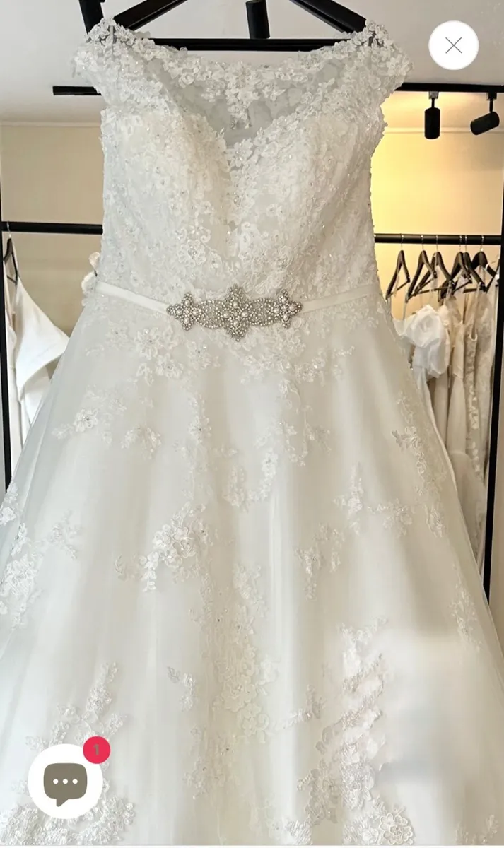 Wedding dress - Image 1