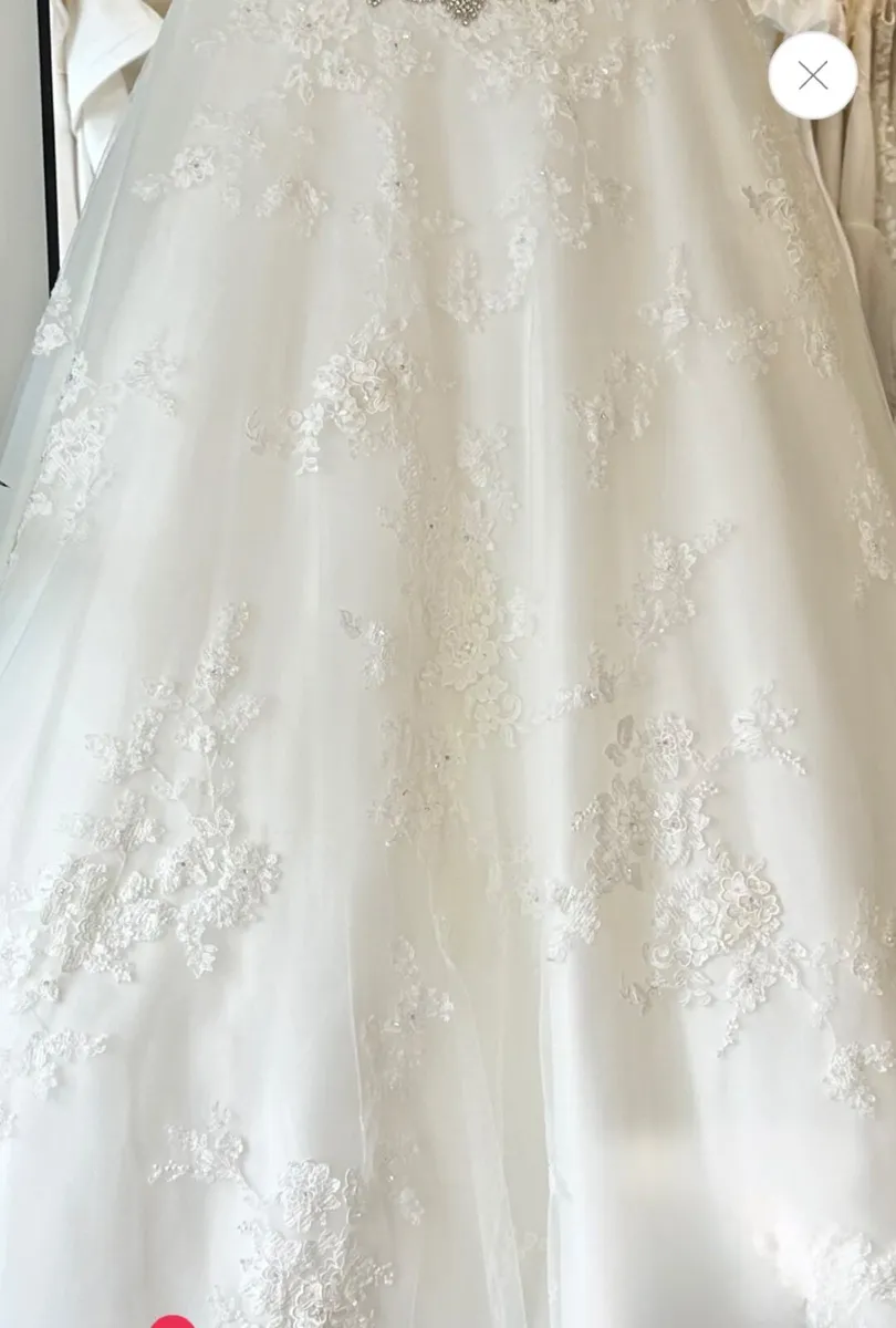 Wedding dress - Image 2