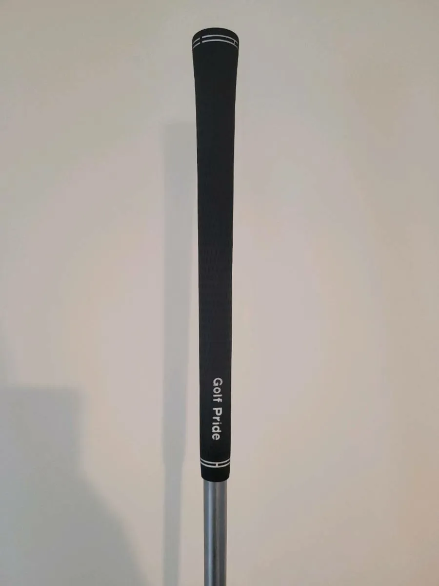 Golf club - Image 2