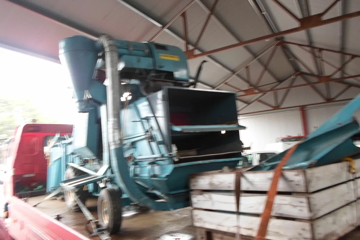 COMBINE HARVESTER - Image 4