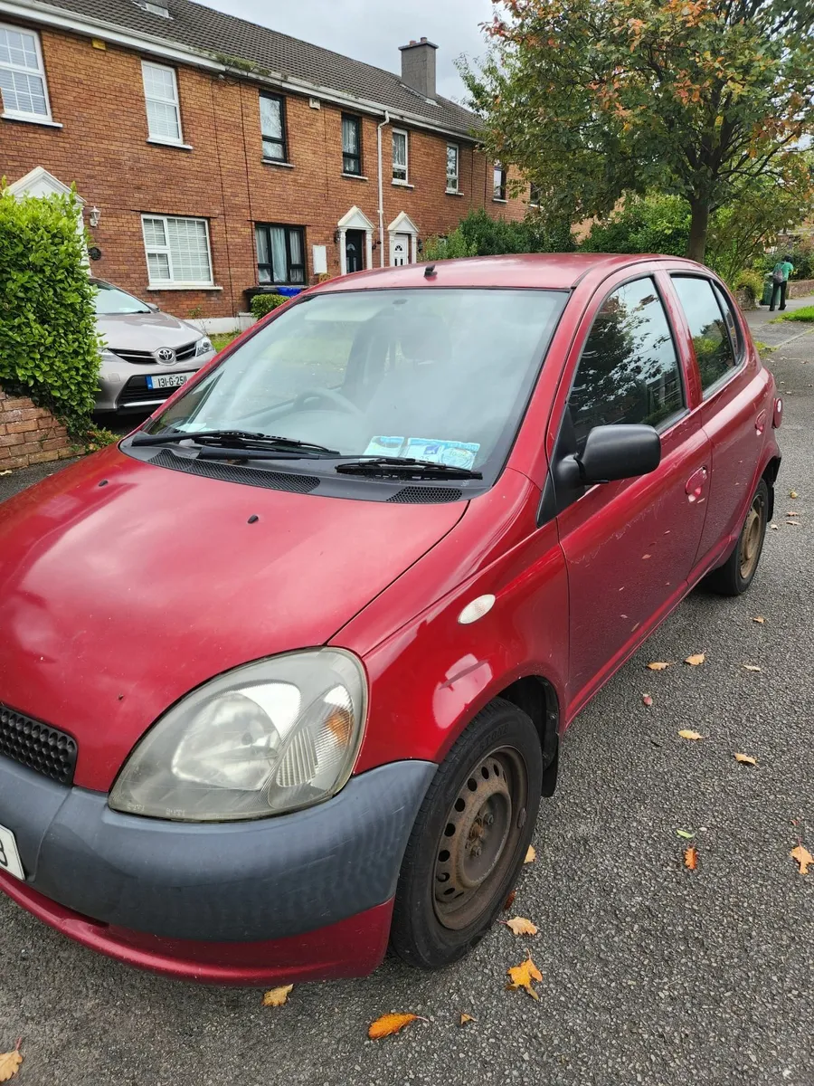 Toyota Yaris 2002 - Image 3