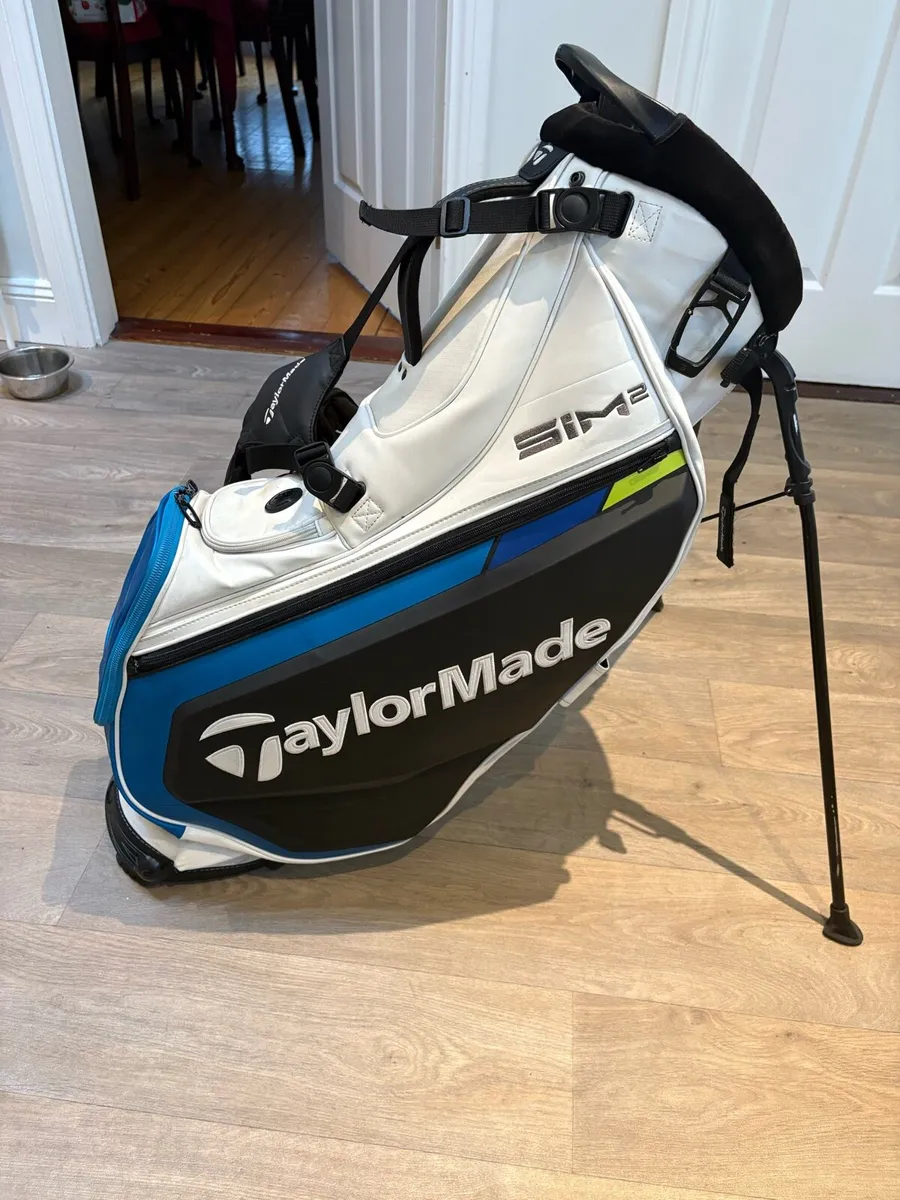 Taylormade tour carry bag - Image 1