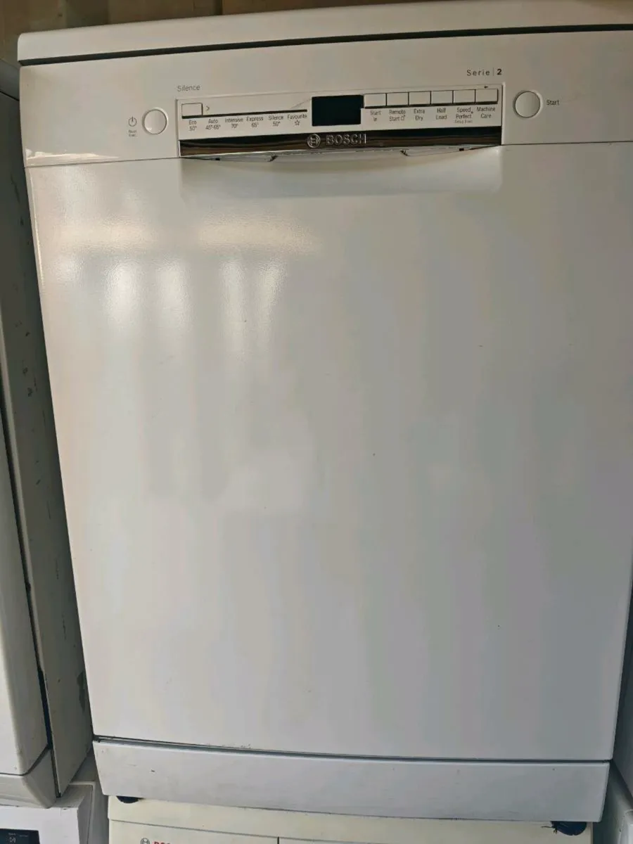 Bosch dishwasher like new - Image 1
