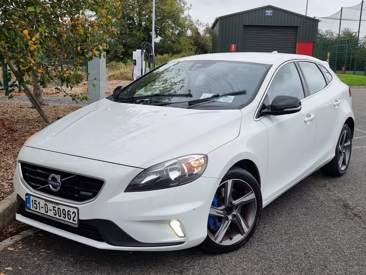 2015 VOLVO V40 R-DESIGN DIESEL NCT&TAX €7,900 - Image 1
