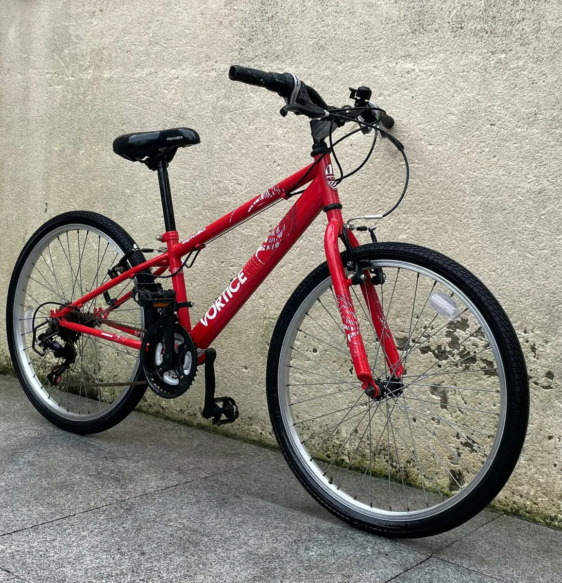 Apollo bicycle 24" wheels - Image 3