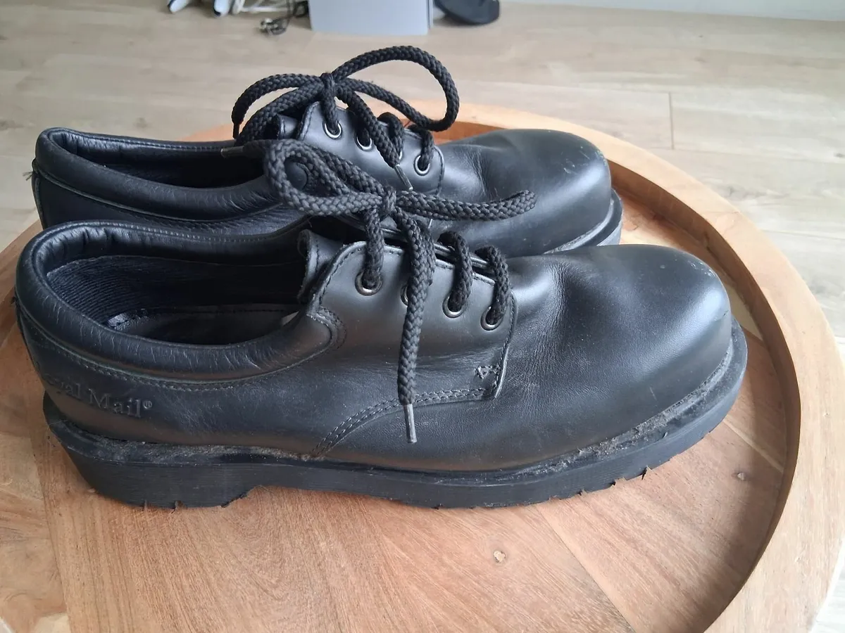 Vintage Dr. Martens Shoes - 25 years old, size 8 - Image 1