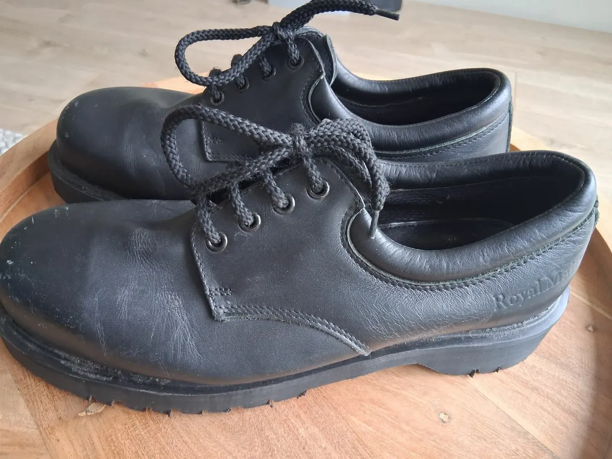 Vintage Dr. Martens Shoes - 25 years old, size 8 - Image 4