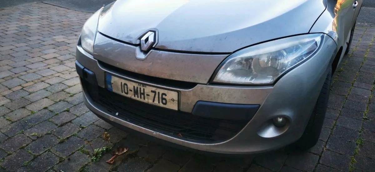 2010 renault megane breaking - Image 2