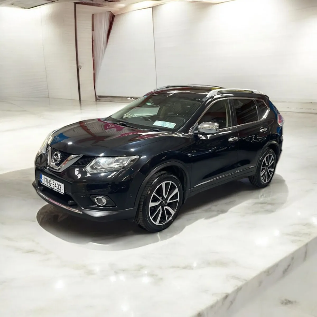 2017 Nissan X-Trail 1.6d SV 7 Seats Design Pack - Image 3