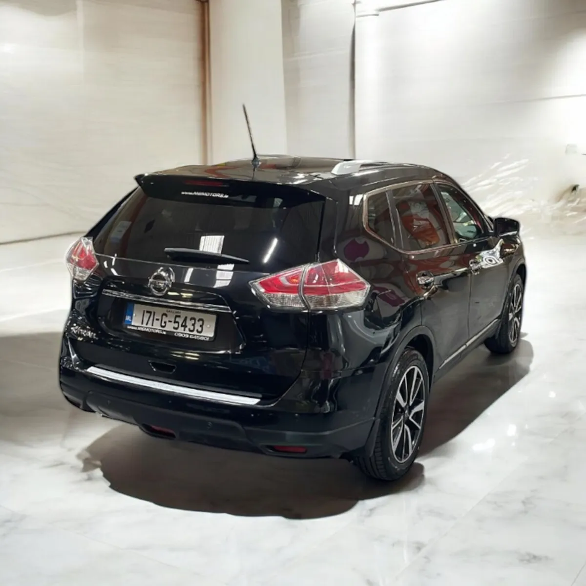 2017 Nissan X-Trail 1.6d SV 7 Seats Design Pack - Image 4