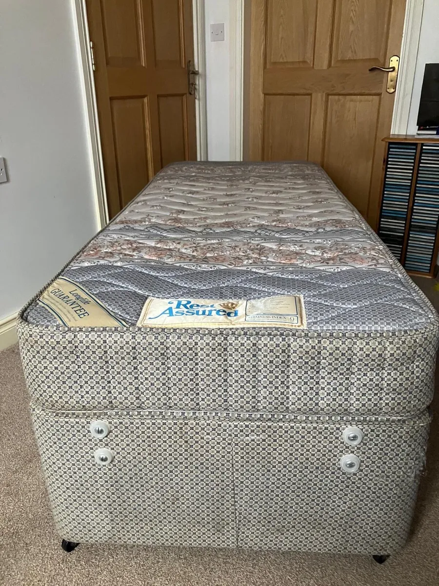 2’6” Divan single bed and mattress - Image 2