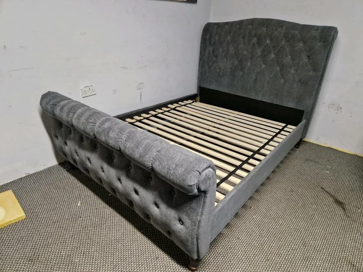 Bed - Image 1