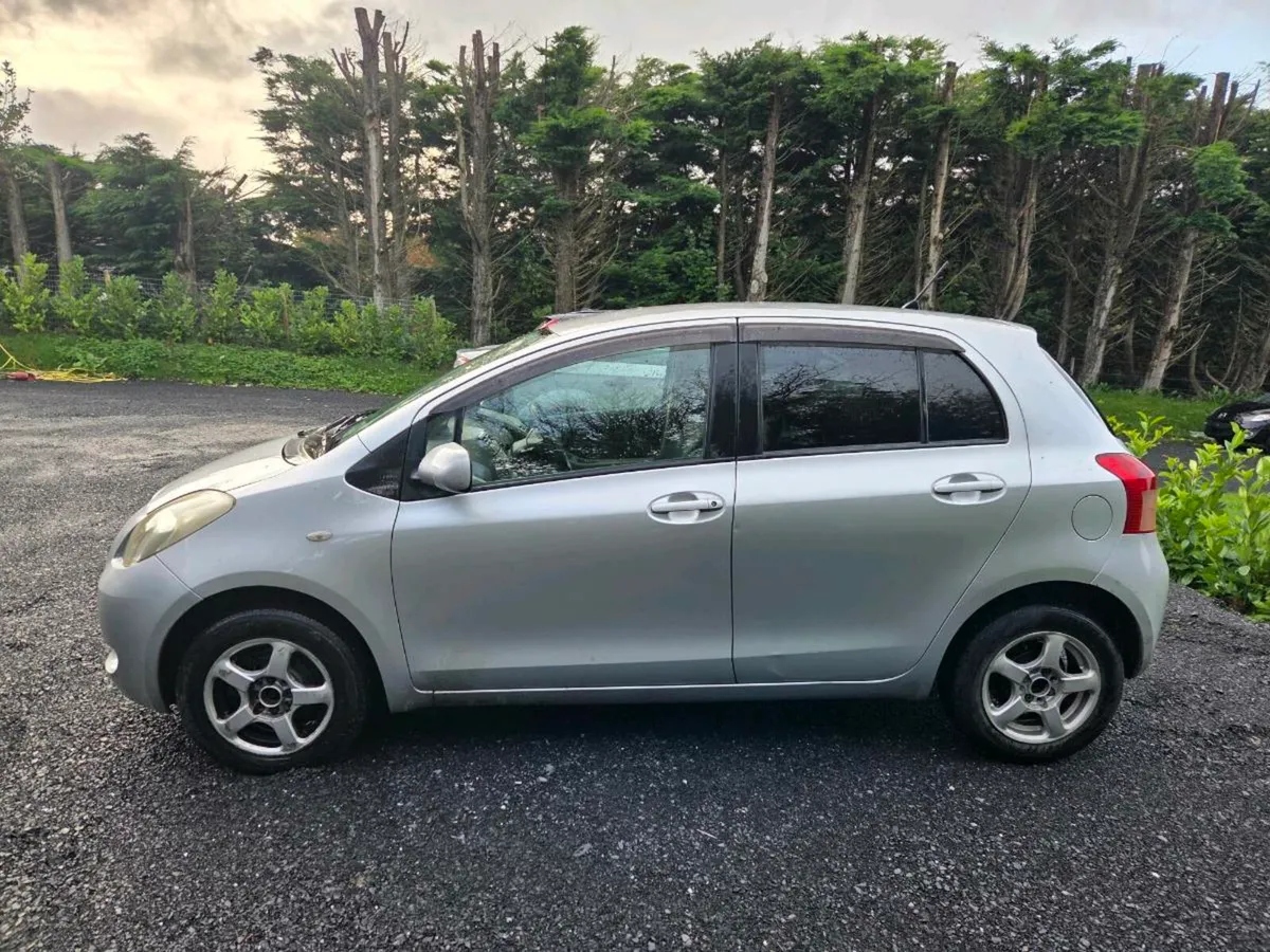 2005  TOYOTA YARIS AUTOMATIC - Image 4