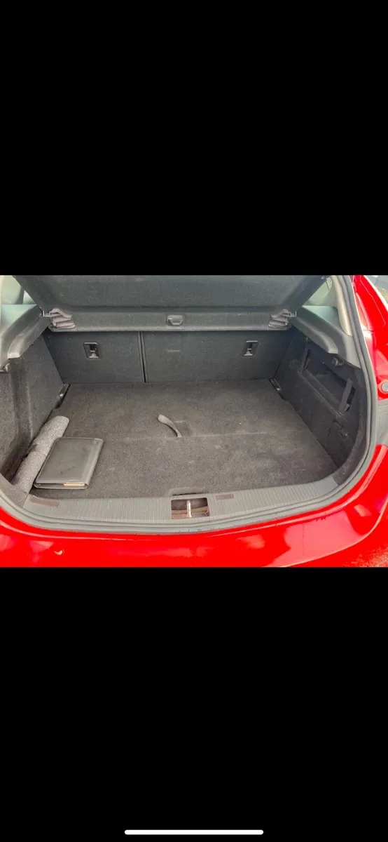 Vauxhall Astra 2011 - Image 2
