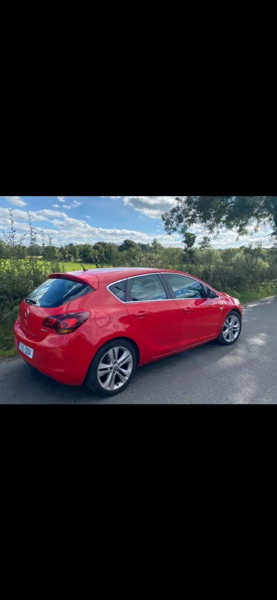 Vauxhall Astra 2011 - Image 1