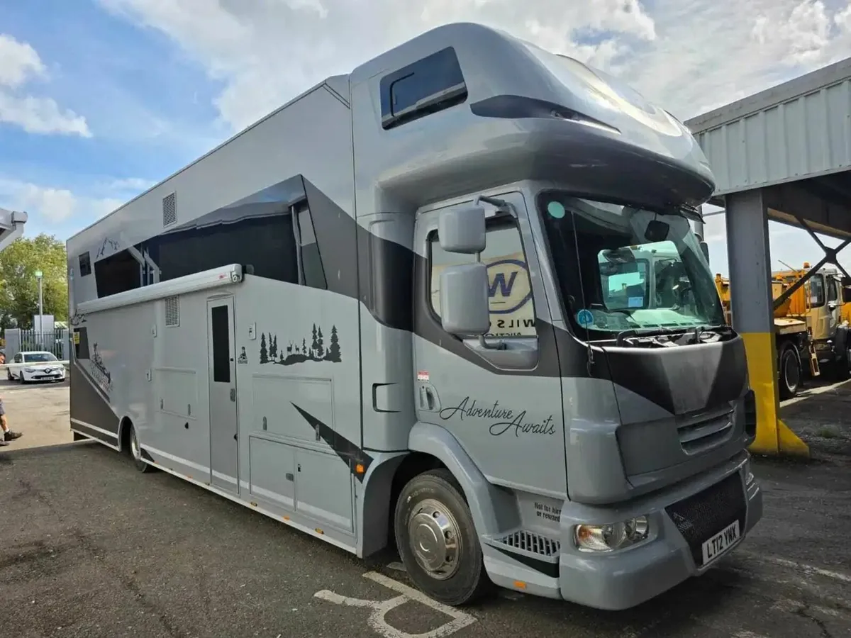 Daf Trucks LF FA 45.160 Motorhome - Image 1