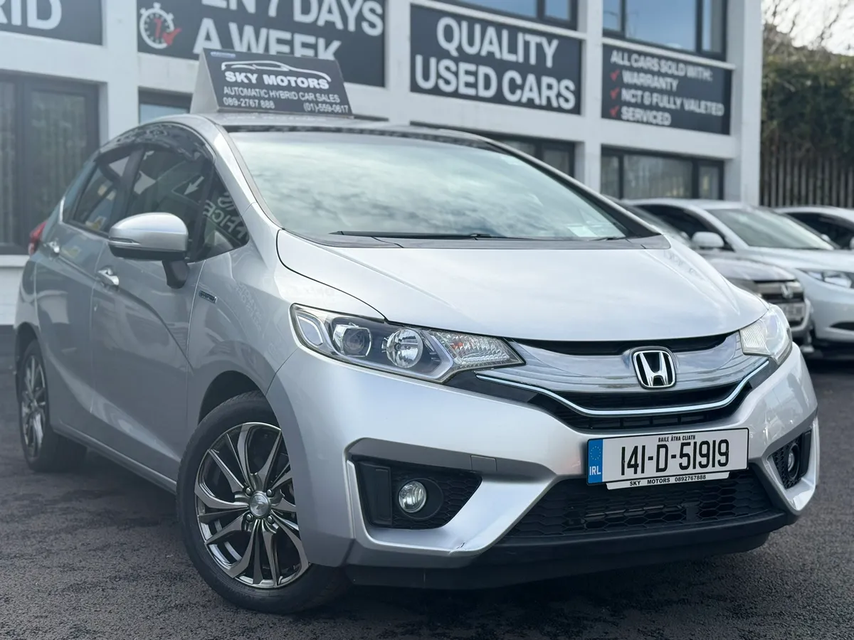 2014 Honda Fit 1.5 Hybrid,Auto ,Low Miles 31K KM - Image 4