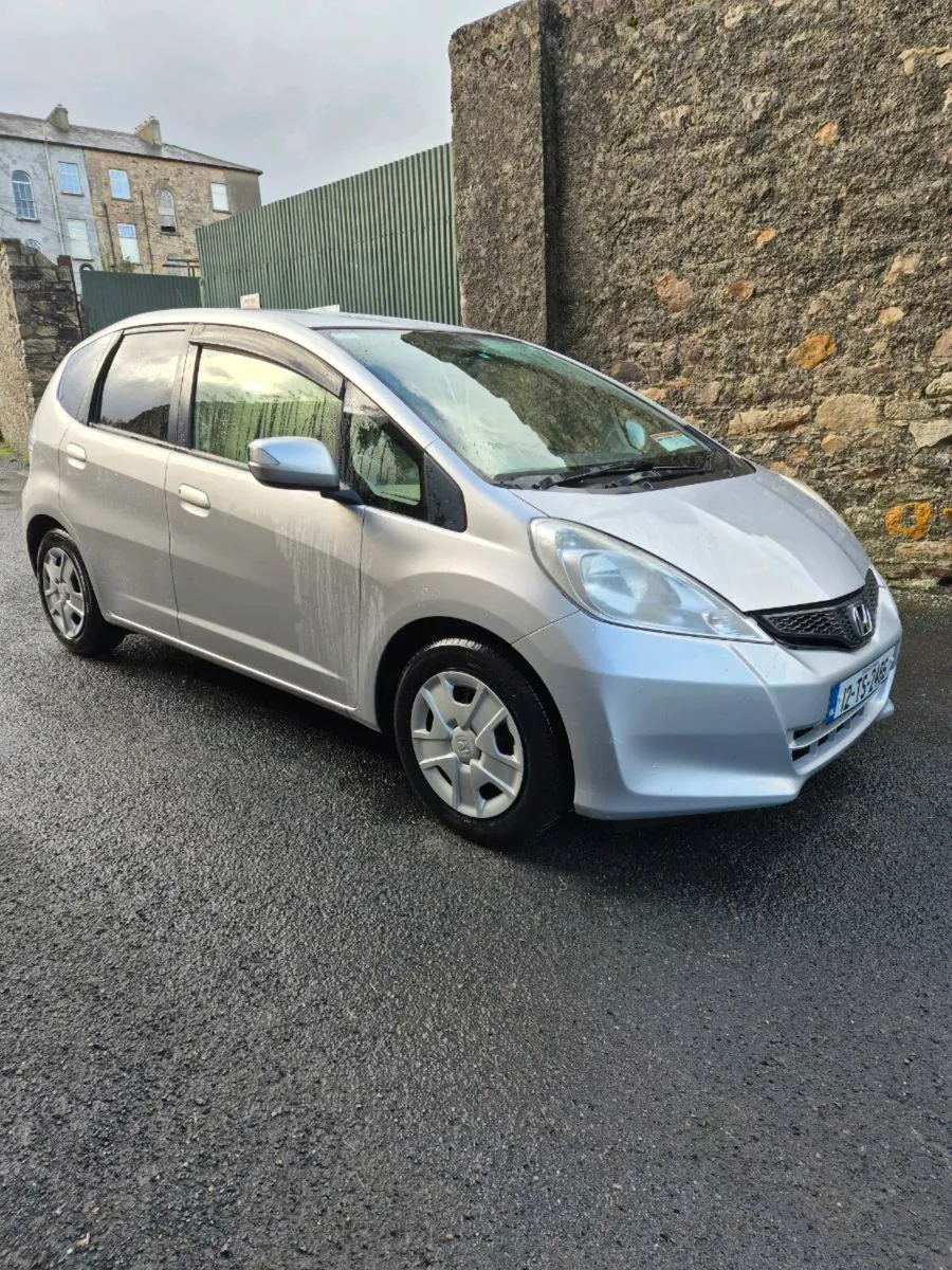 Honda fit 1.3 petrol hybrid - Image 1