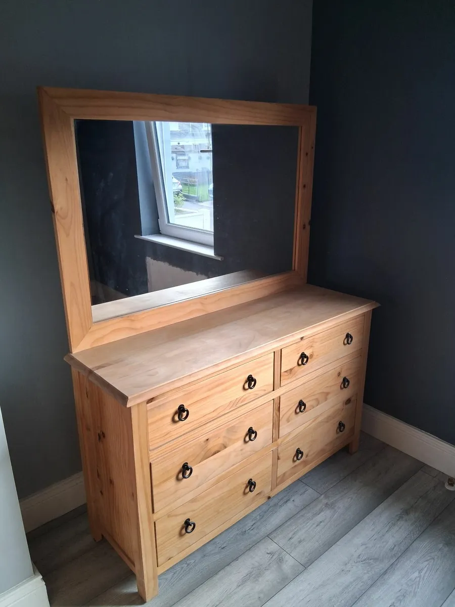 Bedroom Suite - Image 4