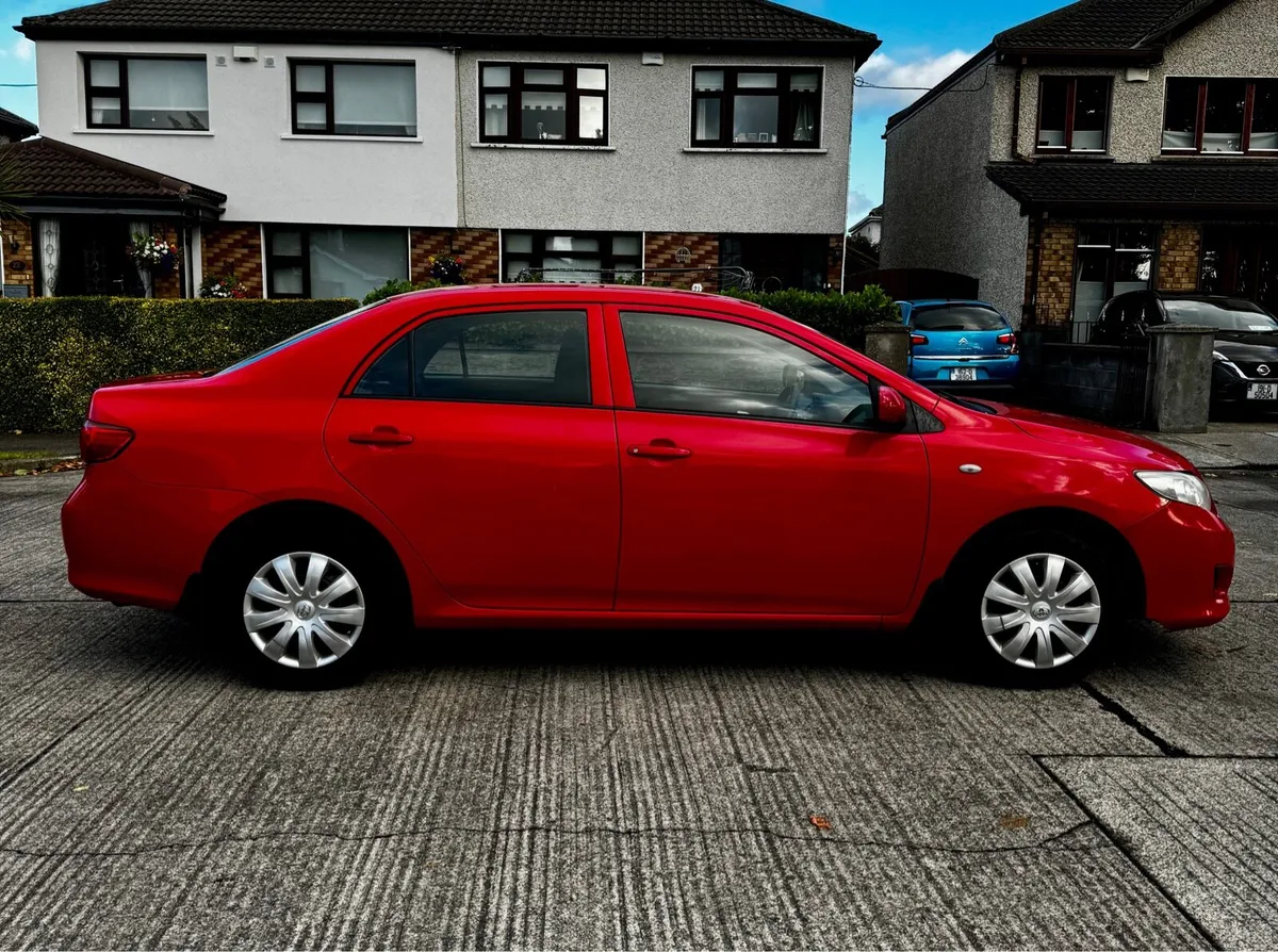 Toyota Corolla - Image 2