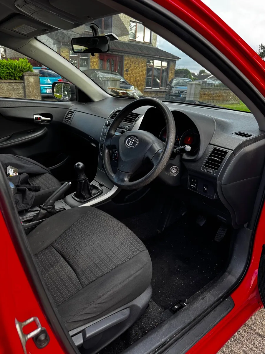 Toyota Corolla - Image 3