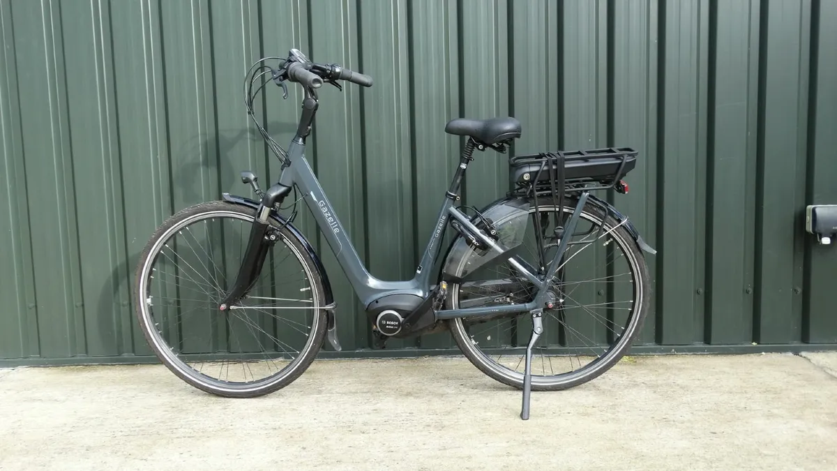 Gazelle Orange C7 HMB electric bike - Image 1
