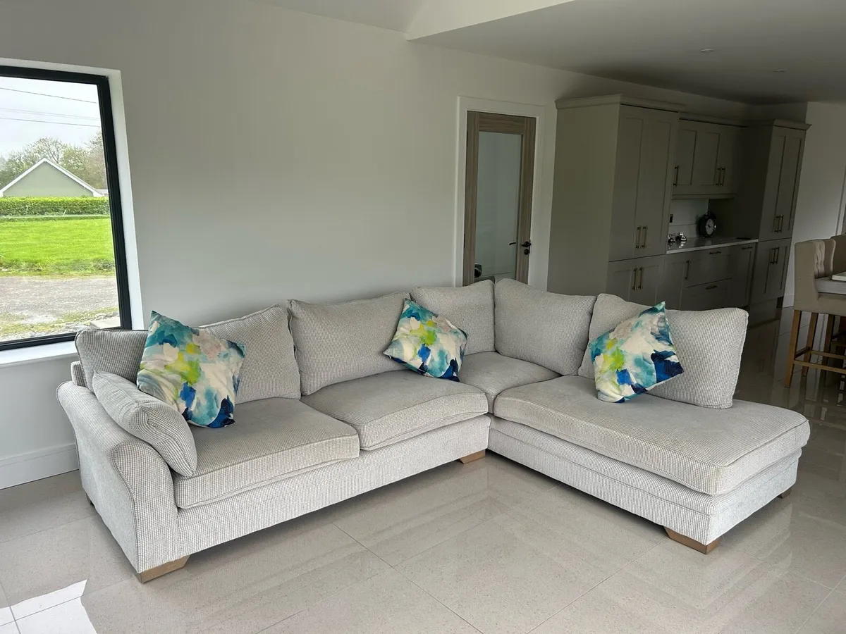Corner Couch L - Shaped - Image 1