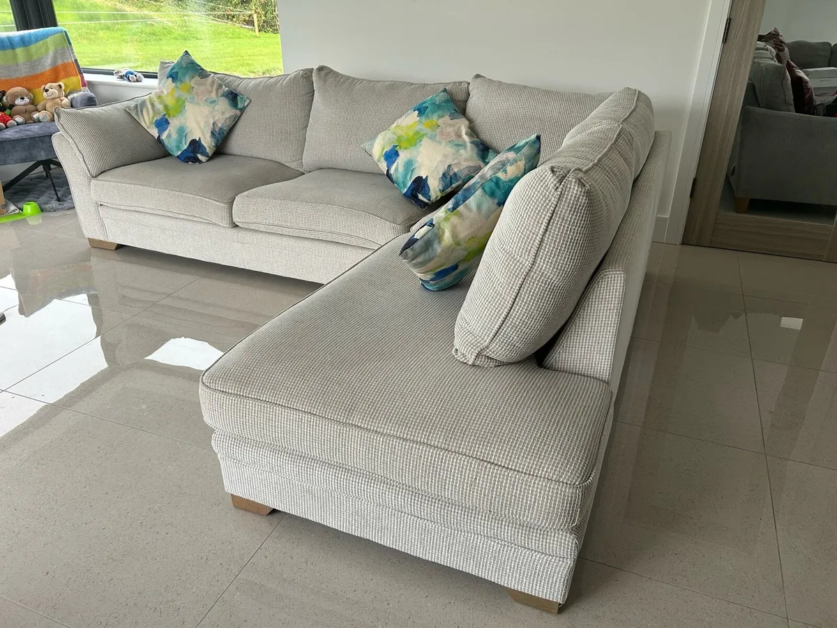 Corner Couch L - Shaped - Image 3