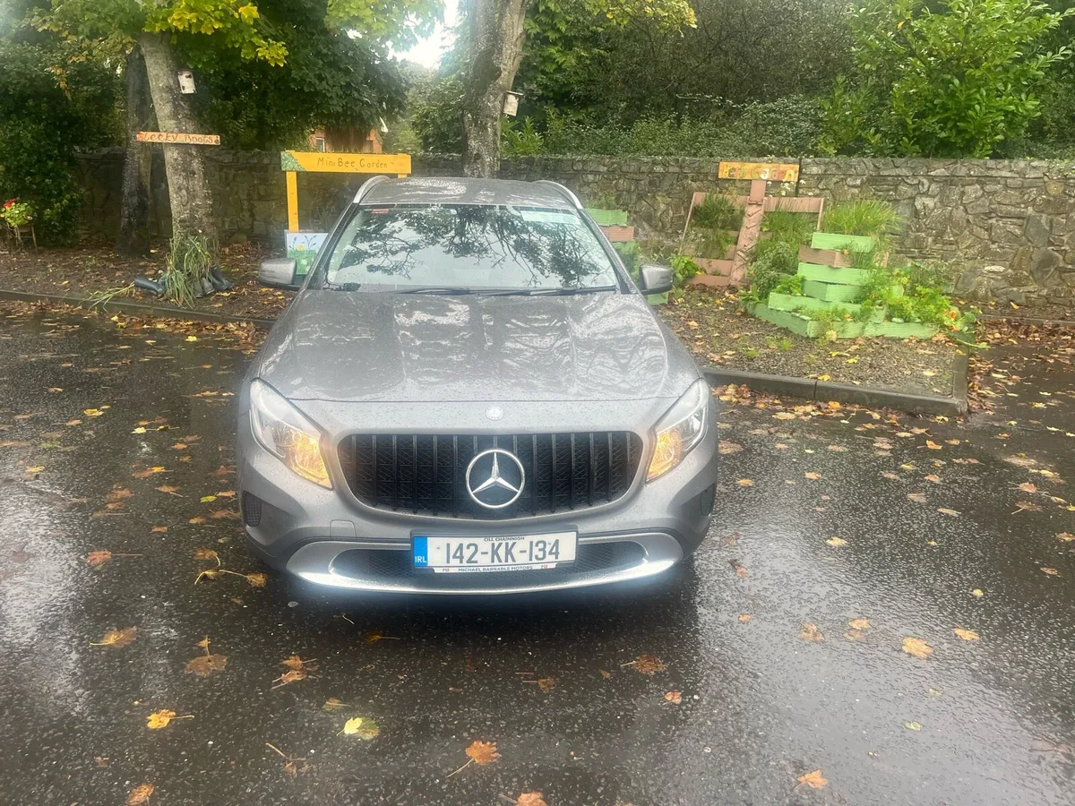 142 Mercedes Benz GLA 2.1 urban spec - Image 3