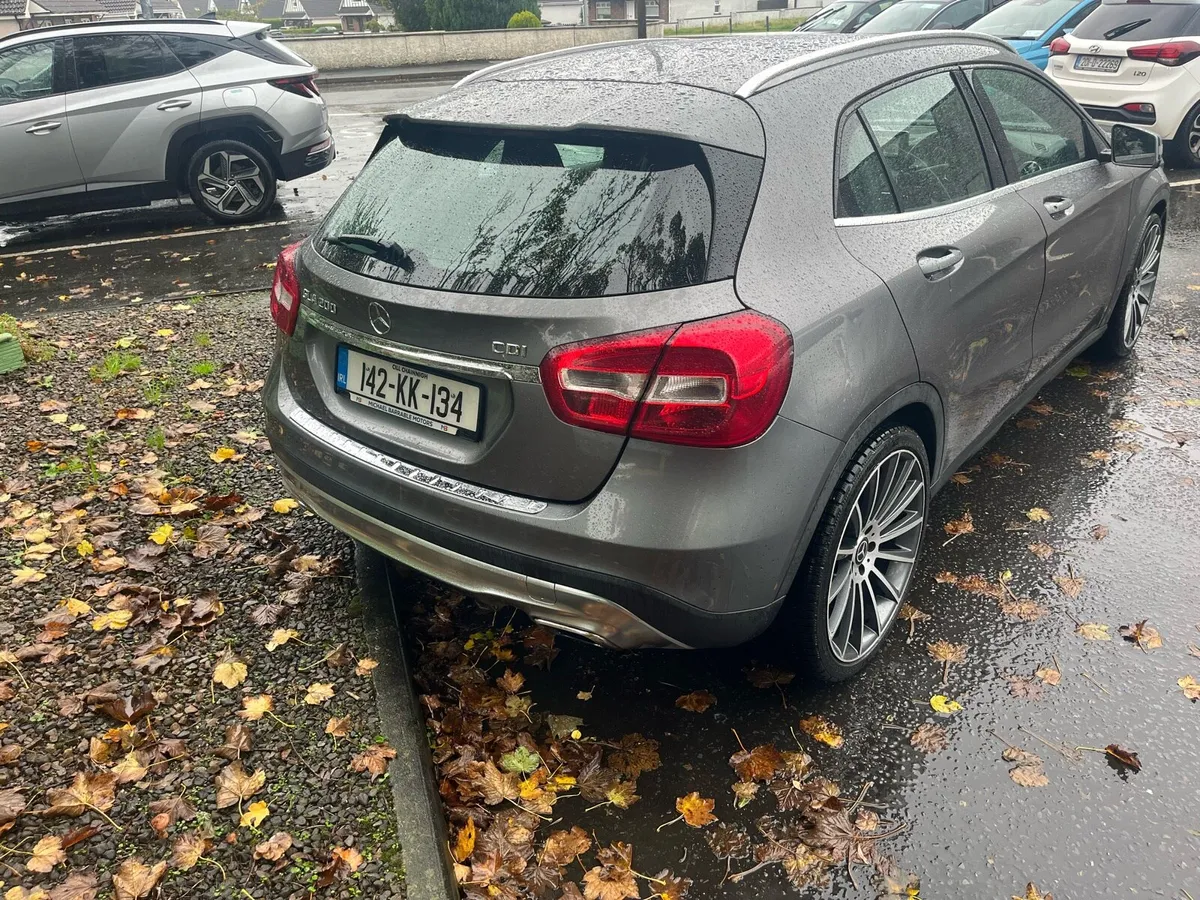 142 Mercedes Benz GLA 2.1 urban spec - Image 4