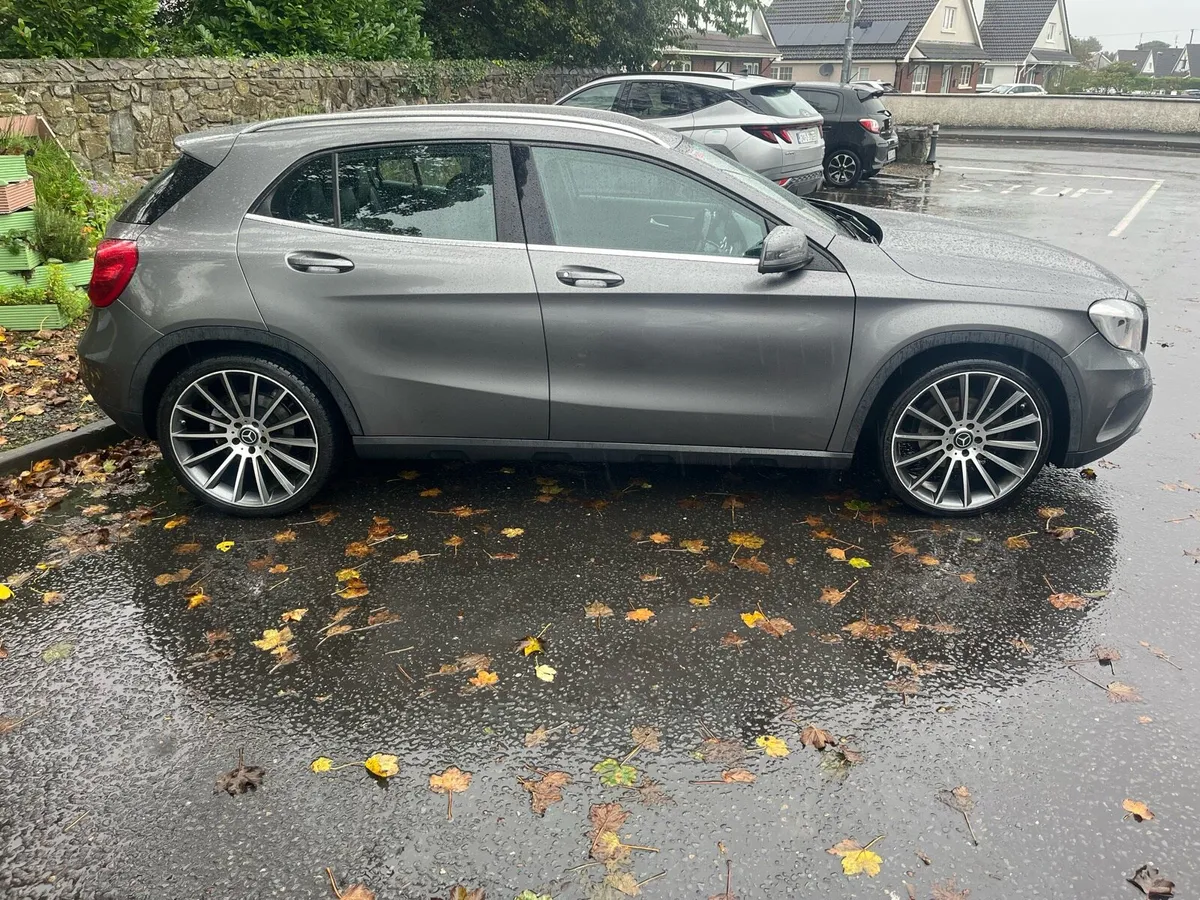 142 Mercedes Benz GLA 2.1 cdi urban spec Amg - Image 3