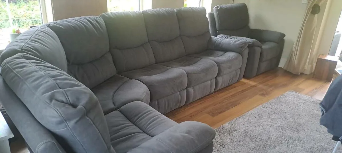 Corner couch and chair - Image 2