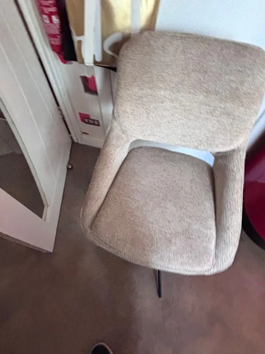 Kitchen chairs - Image 3