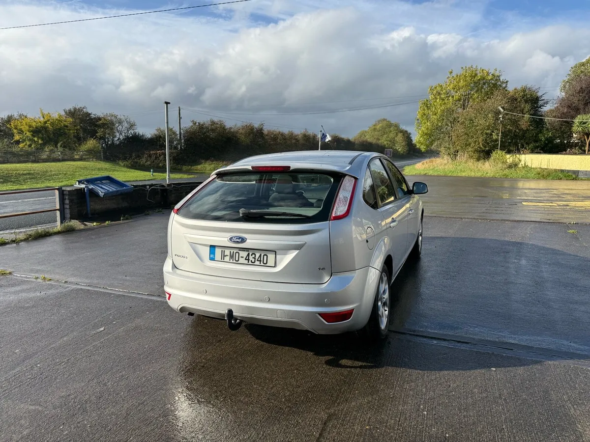 Ford Focus 1.6 Automatic - Image 3