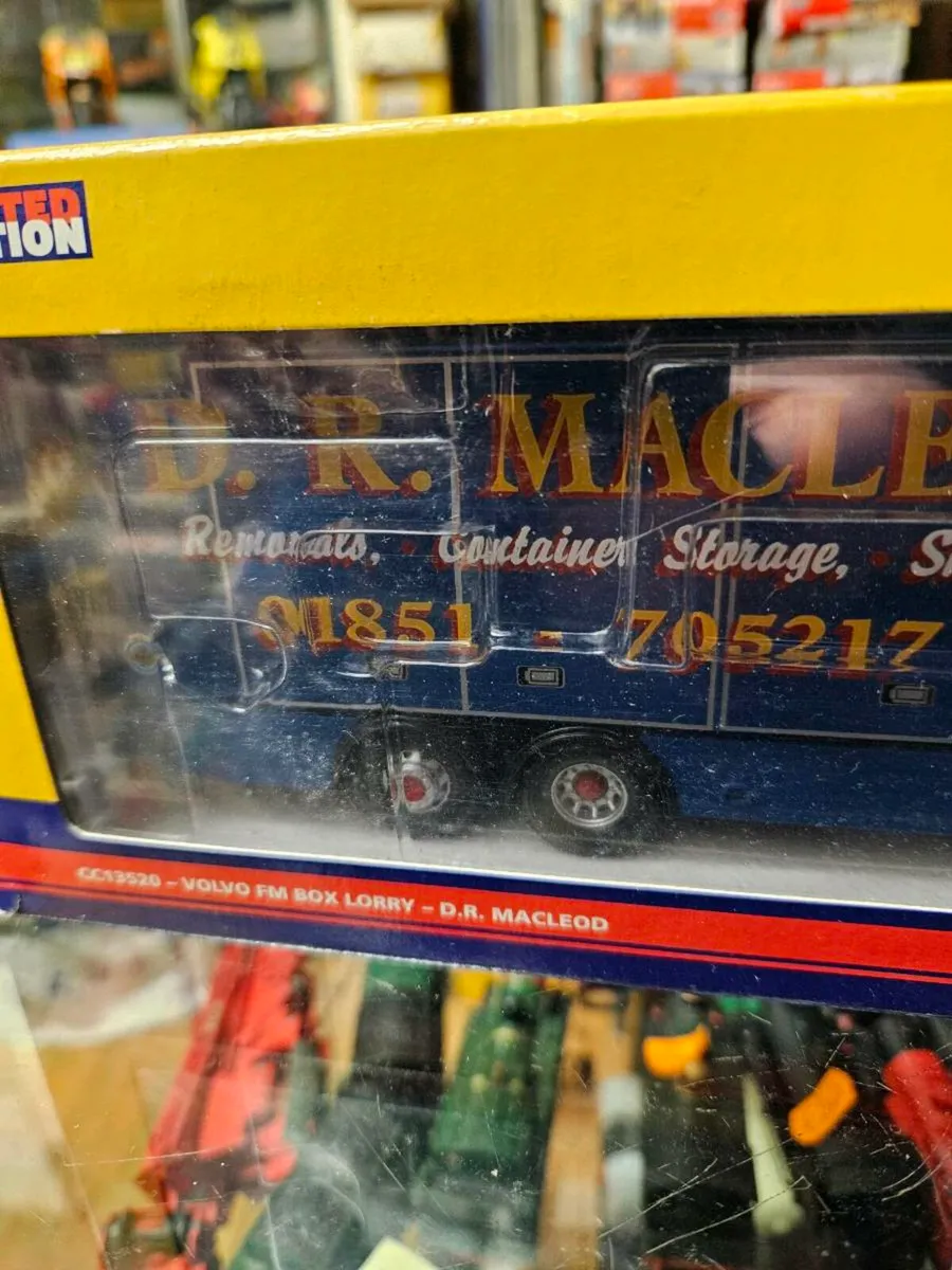 Corgi Volvo Box Lorry 1.50 - Image 3