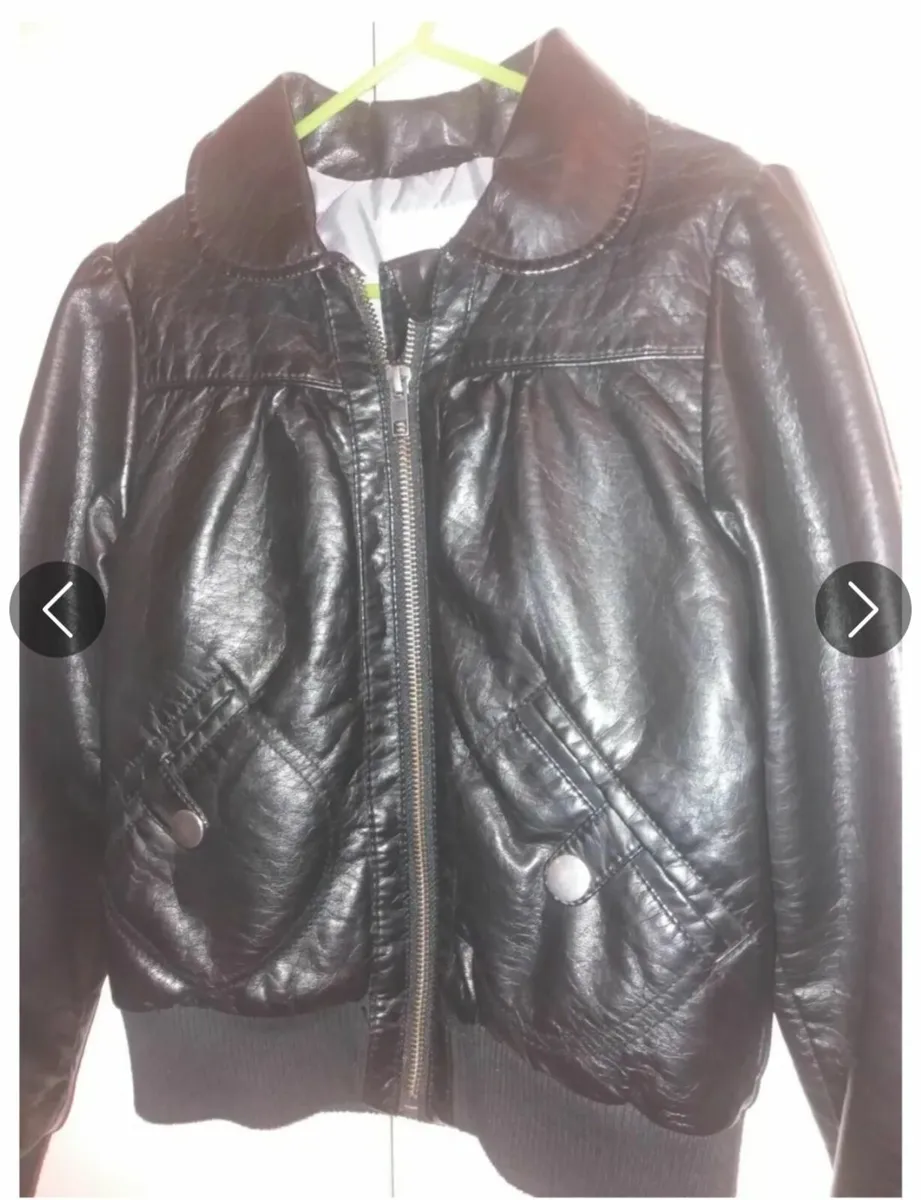 Girl's jacket - Image 1