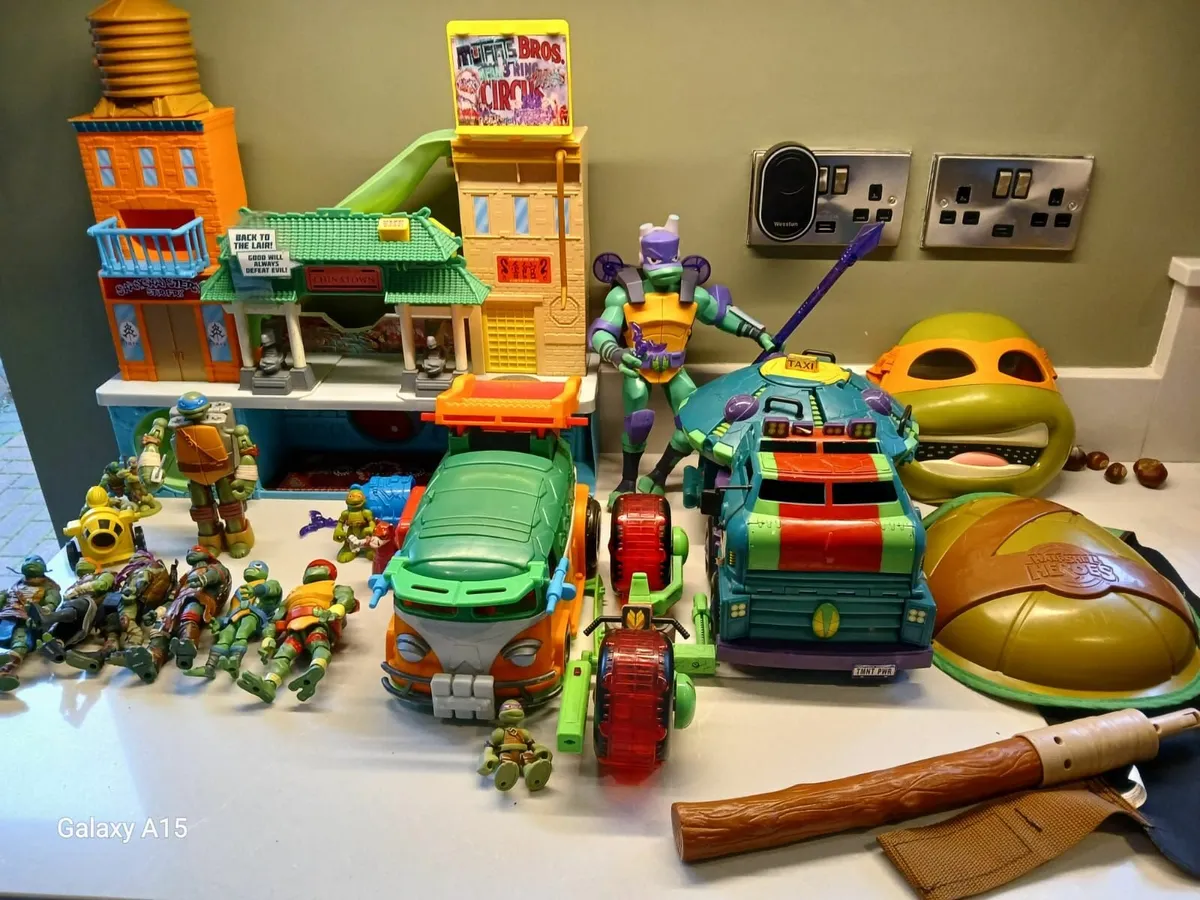 Teenage Mutant Ninja Turtles - Image 1