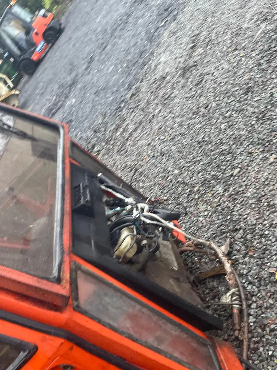 European Zetor Cab suitable for 6211/7212 etc - Image 3