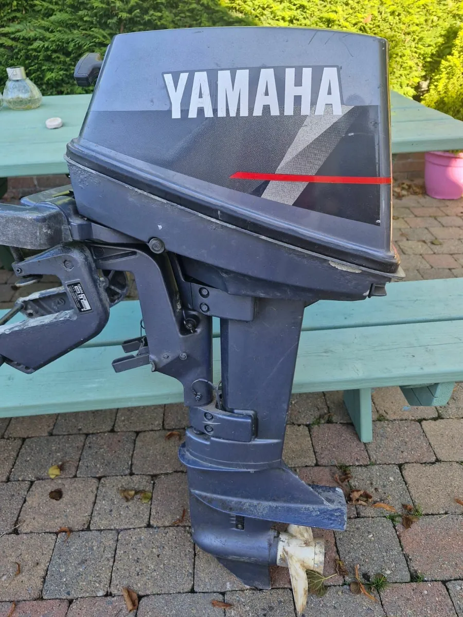 19ft Lake boat with Yamaha 6hp engine - Image 3