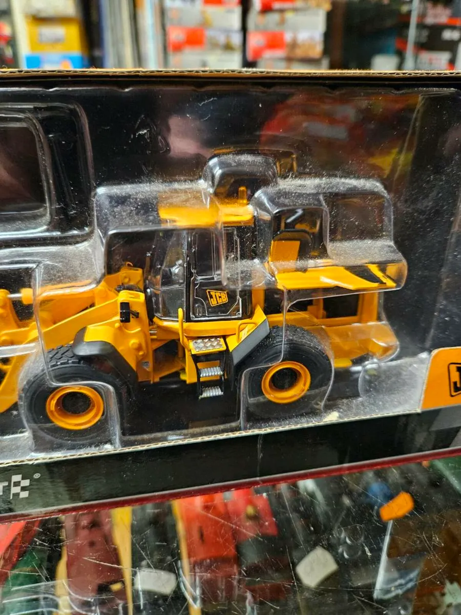 Corgi Motorart JCB Loader 1.50 - Image 3