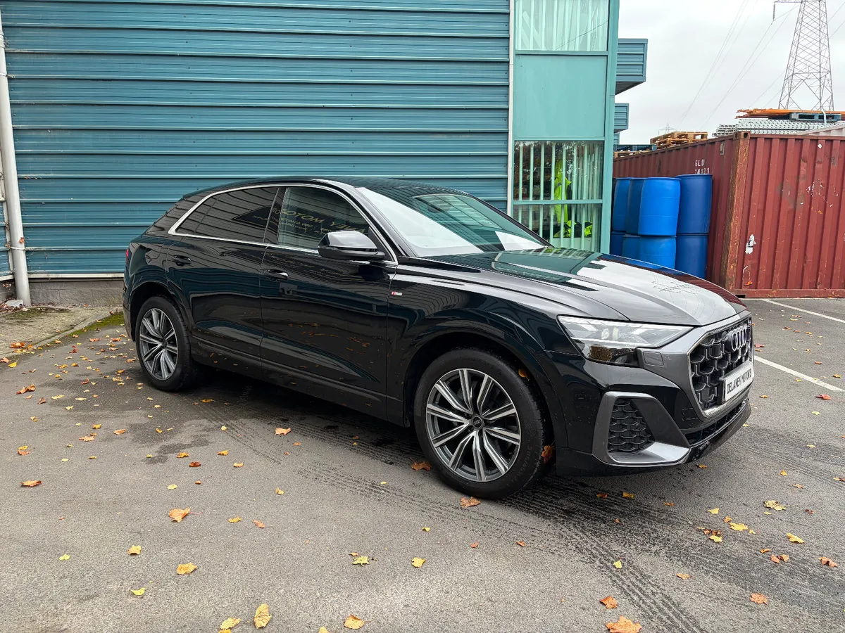 251 Audi Q8 N1 2 Seat Commercial - Image 3