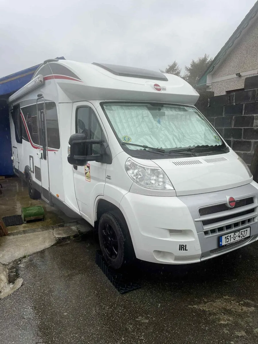 2015 Burstner Ixeo IT735 - Image 1
