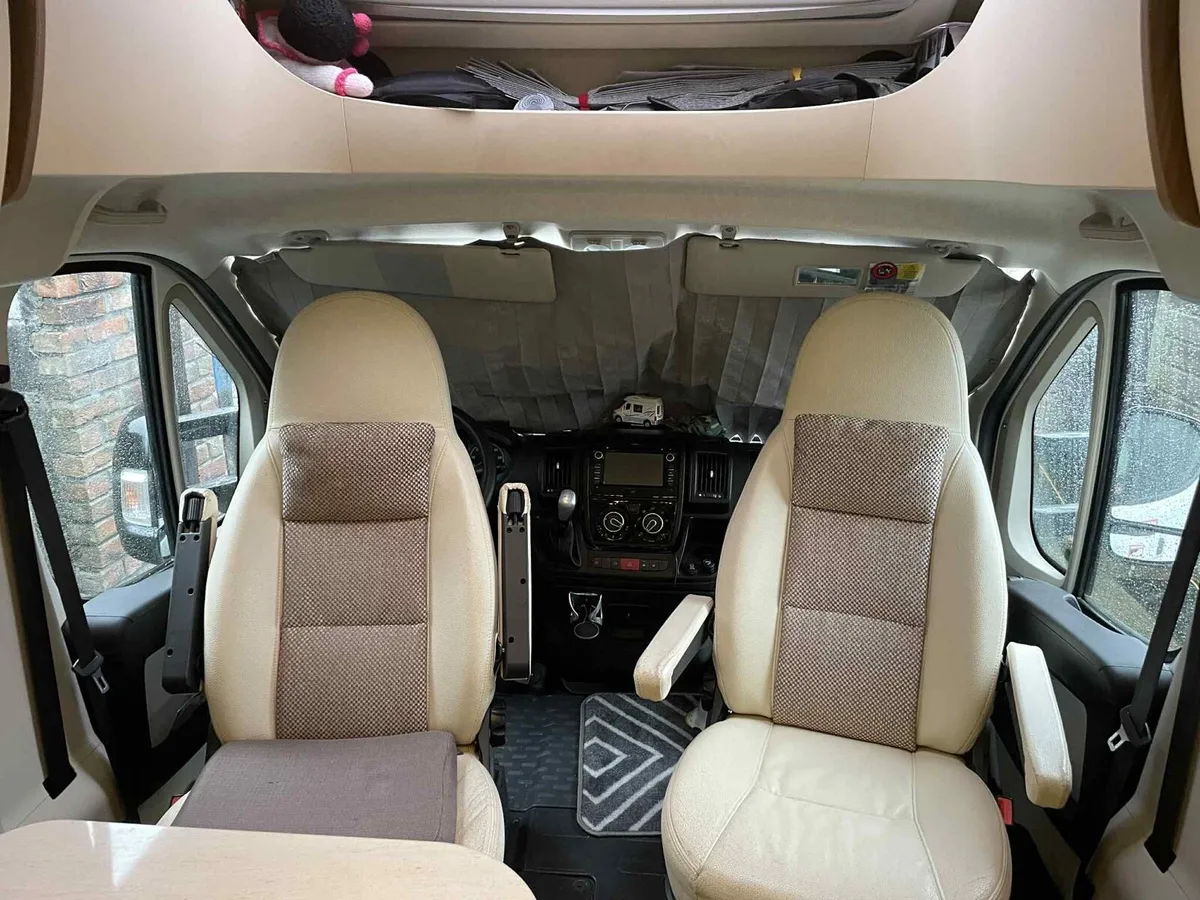 2015 Burstner Ixeo IT735 - Image 3
