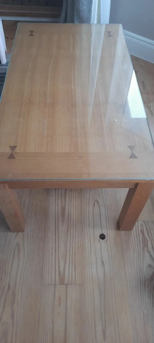 Large coffee table bought in EZ living - Image 1