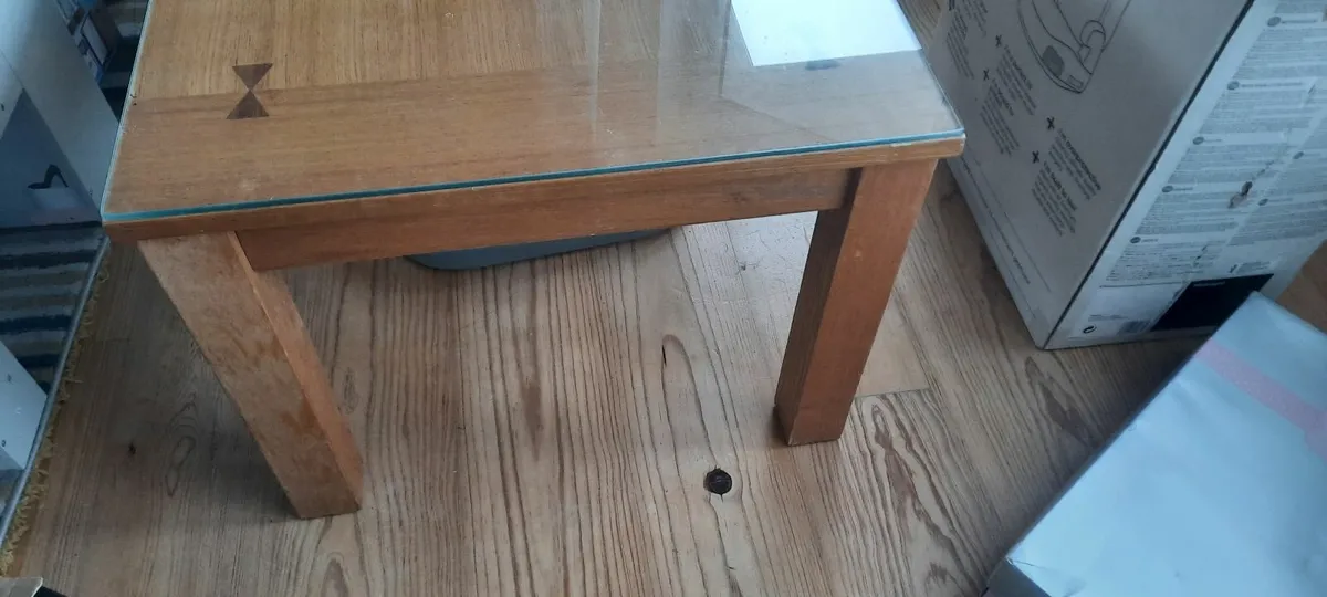 Large coffee table bought in EZ living - Image 2