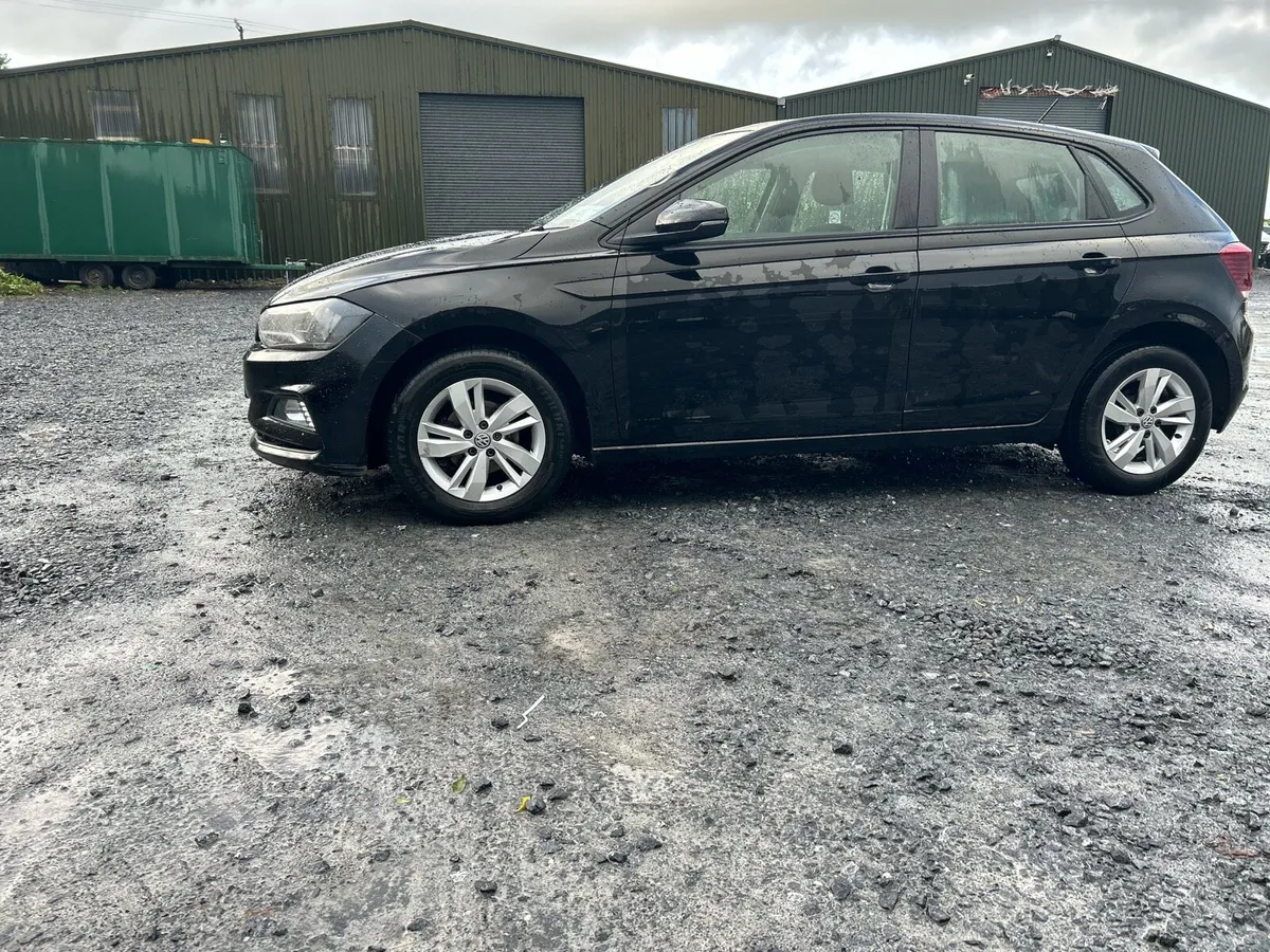 2019 Volkswagen polo 1 L petrol - Image 2
