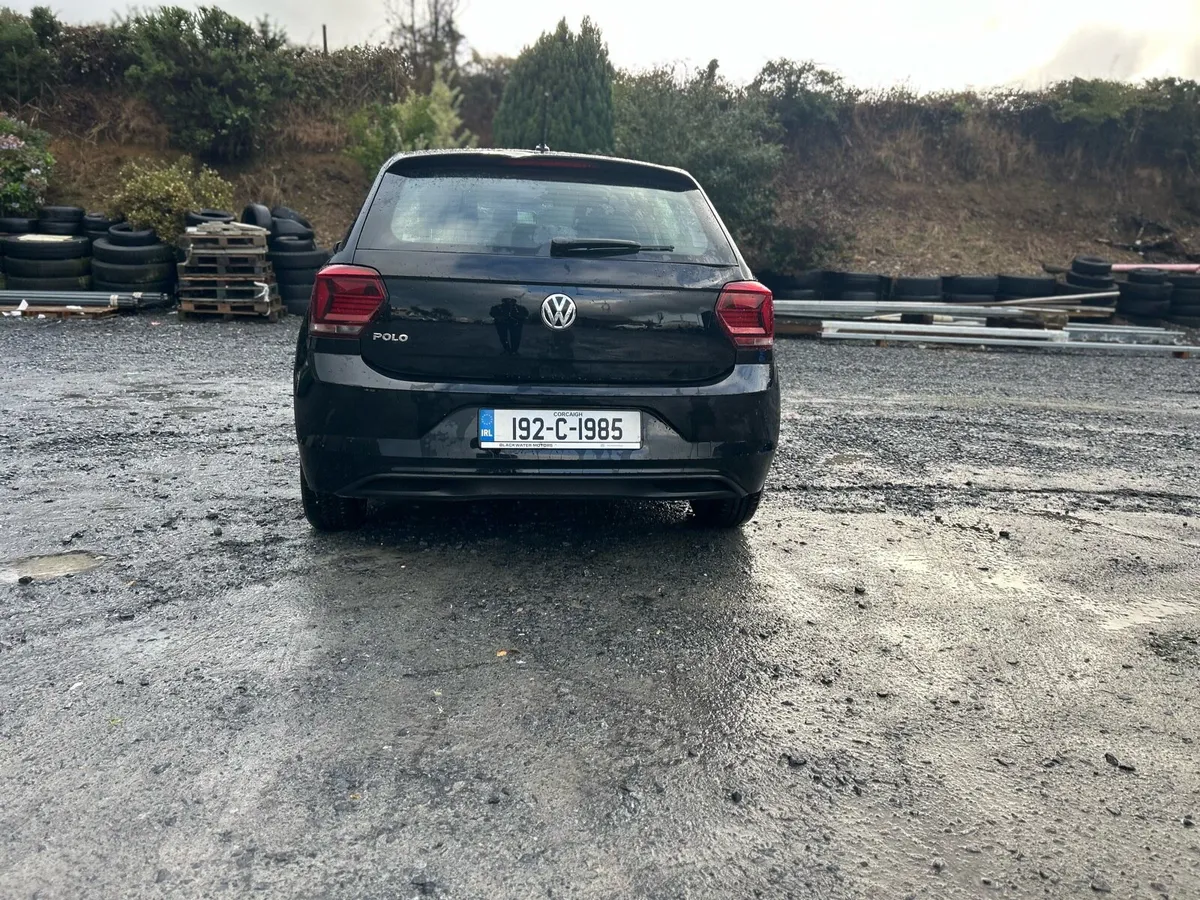 2019 Volkswagen polo 1 L petrol - Image 3
